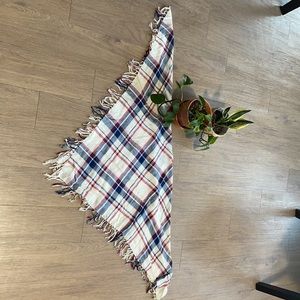 Beautiful Scarf⭐️FREE⭐️ with anything above $20